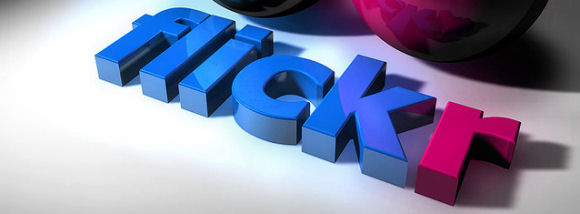 لأن Flicker.com كان محجوزا، قرر الفريق حذف حرف E واختاروا فليكر Flickr